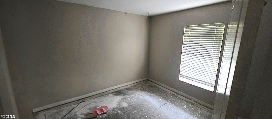 3 Bed SingleFamilyResidence for Sale in Buckingham, FL — photo 15