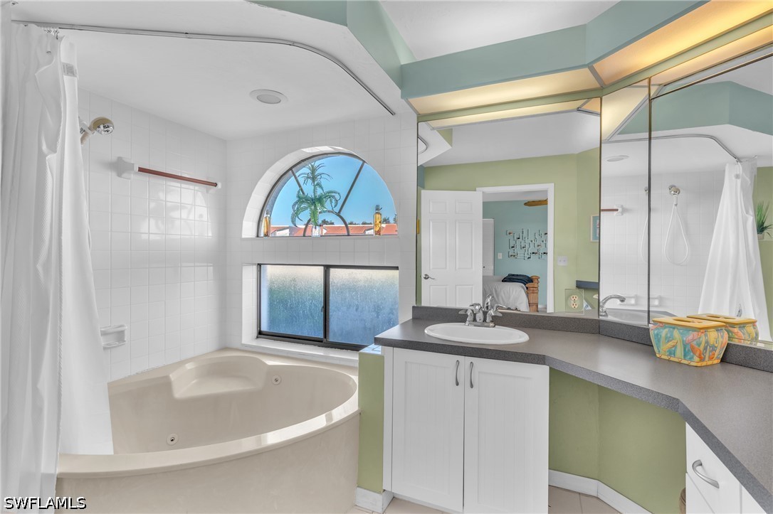 3 Bed Condominium for Sale in Beachwalk Gardens, FL, $2,300 — photo 15