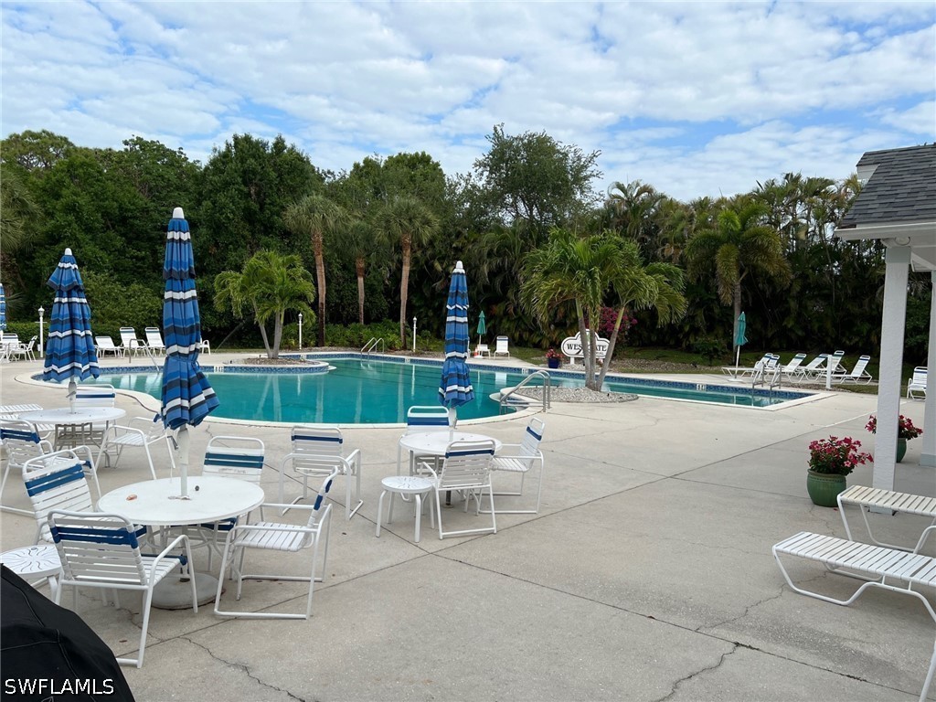 2 Bed Condominium for Sale in Naples, FL, $310,000 — photo 15