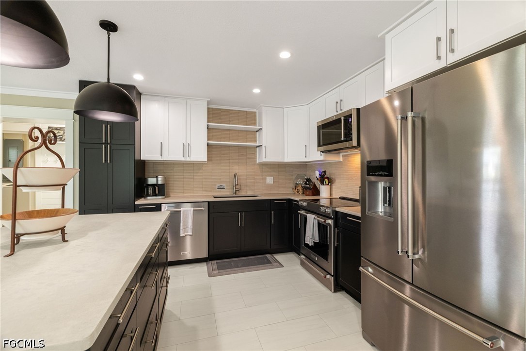 2 Bed Pool Home for Sale in Island Harbors, photo 15