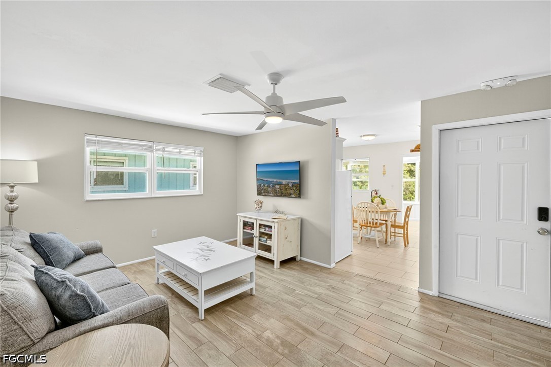 6 Bed Quadruplex for Sale in Seagrape, photo 15