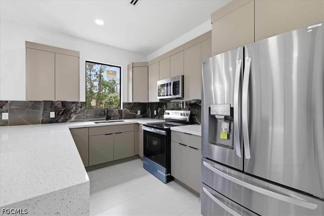 3 Bed SingleFamilyResidence for Sale in Not Applicable, FL — photo 15