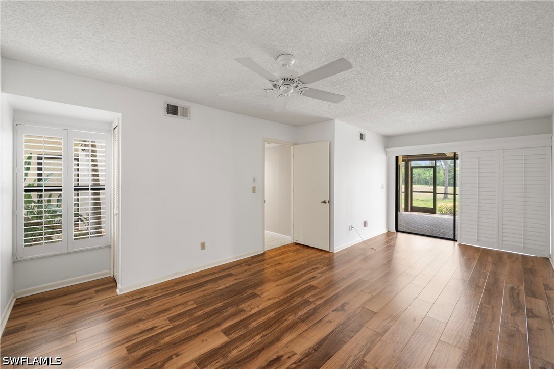 3 Bed Condominium for Sale in Fairways, FL, $250,000 — photo 15