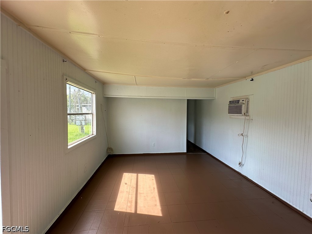 2 Bed ManufacturedHome for Sale in Fort Myers, FL, $800 — photo 15