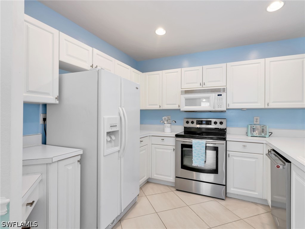 3 Bed Waterfront Home for Sale in Diamond Lake, FL, $415,000 — photo 15