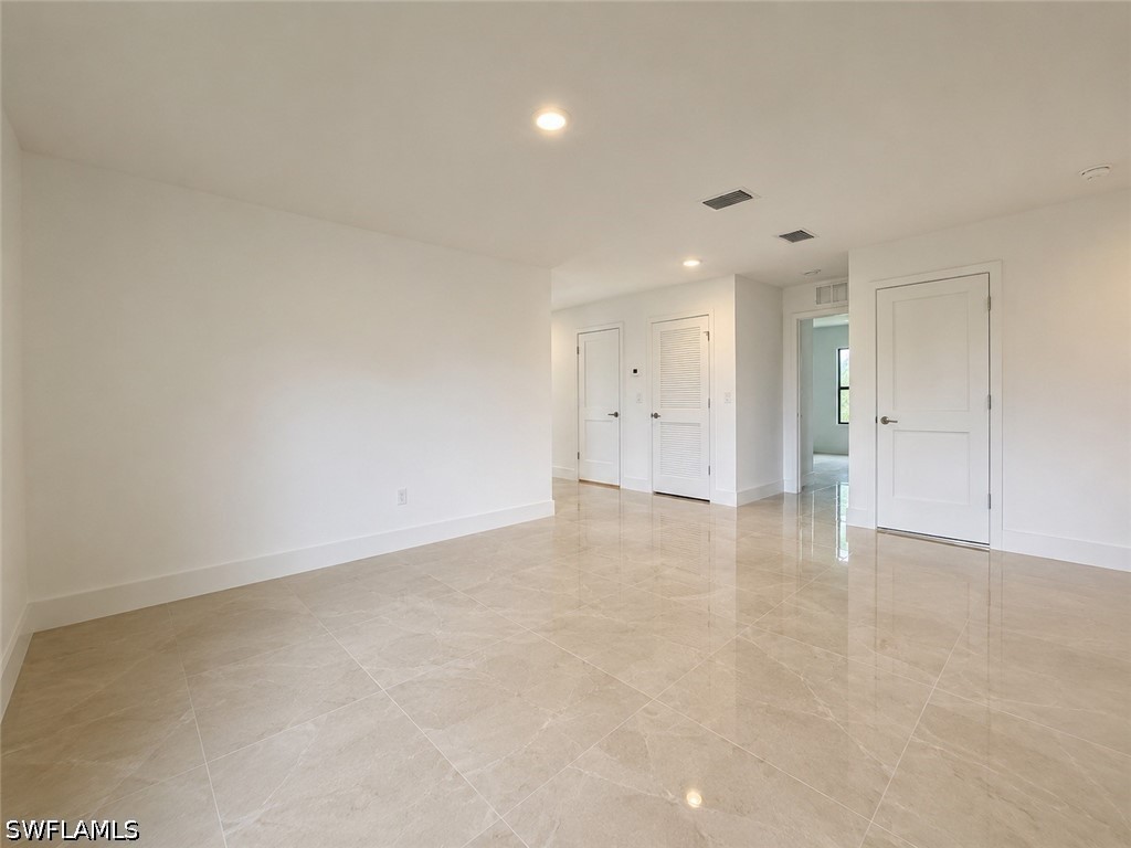 3 Bed SingleFamilyResidence for Sale in Lehigh Acres, photo 15