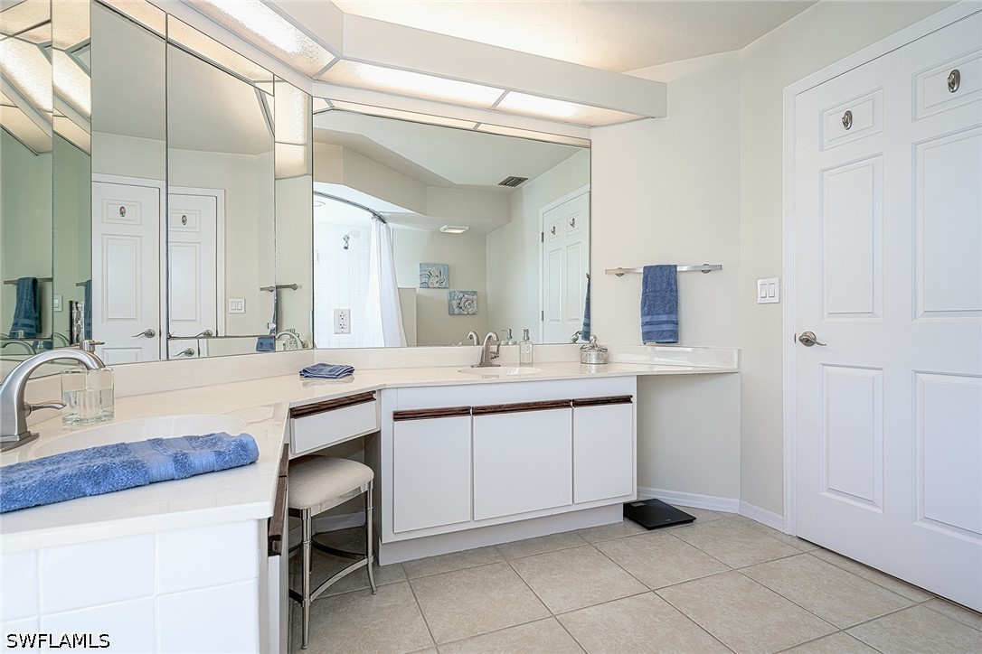 2 Bed Waterfront Home for Sale in Naples, photo 15