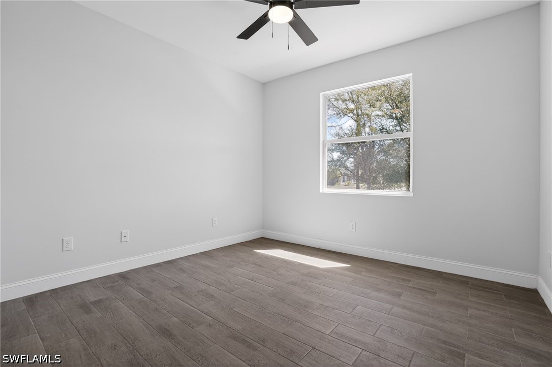 3 Bed SingleFamilyResidence for Sale in Lehigh Acres, photo 15