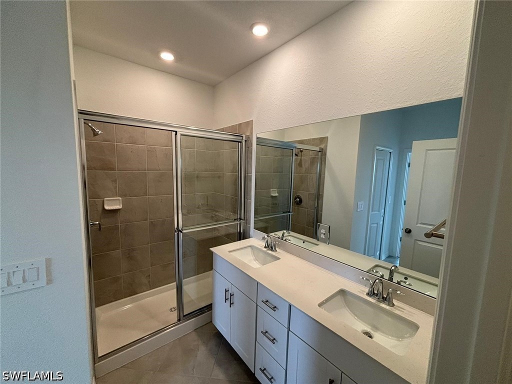 3 Bed Waterfront Home for Sale in Naples, photo 15