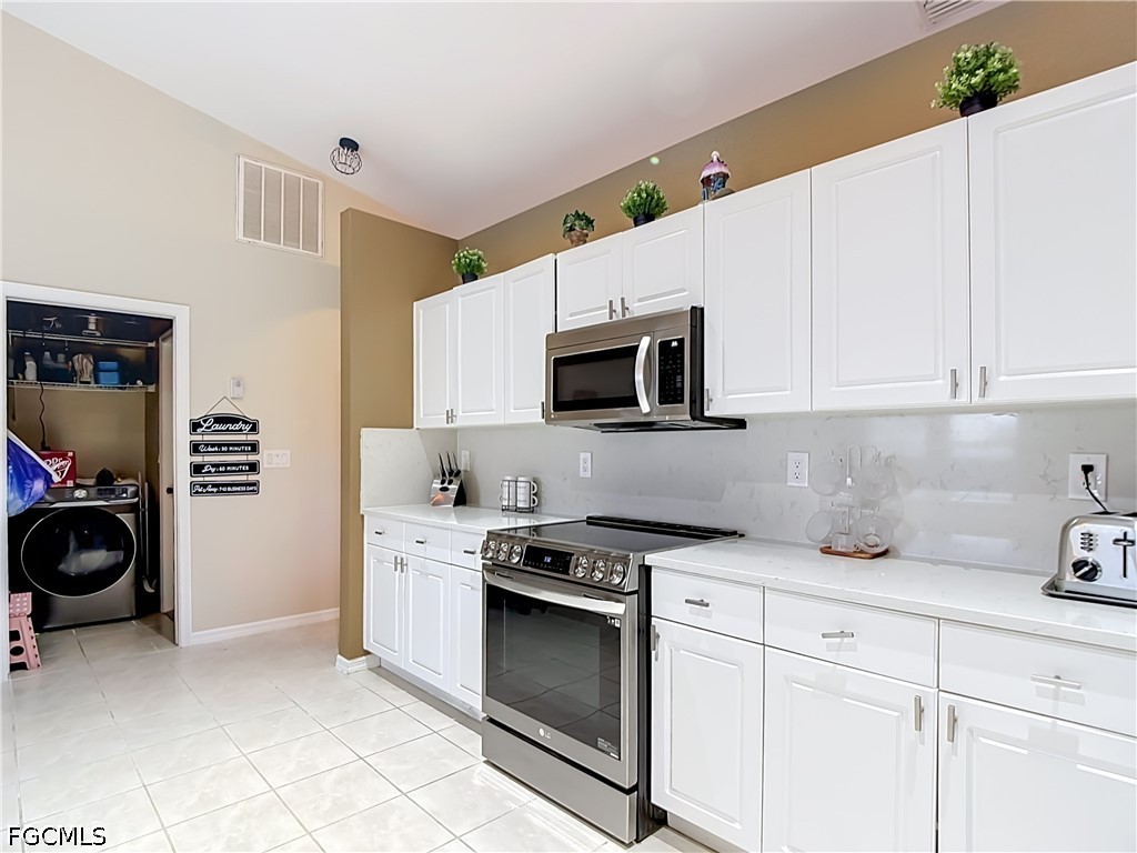 3 Bed SingleFamilyResidence for Sale in Cape Coral, photo 15