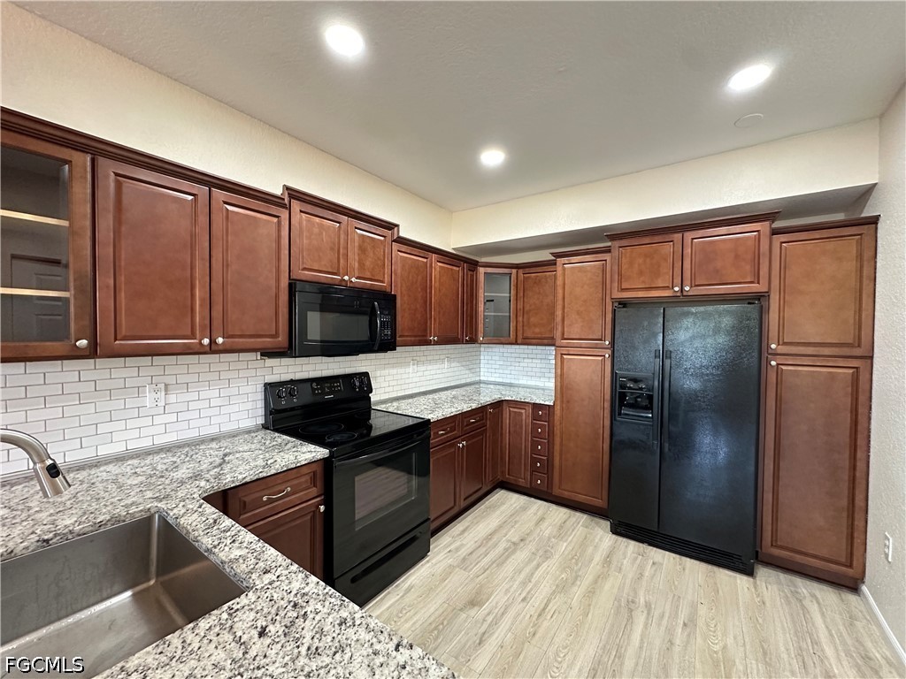 3 Bed Pool Home for Sale in Tuscany Gardens, photo 15