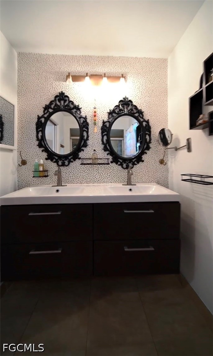 3 Bed Pool Home for Sale in Sarasota, photo 15