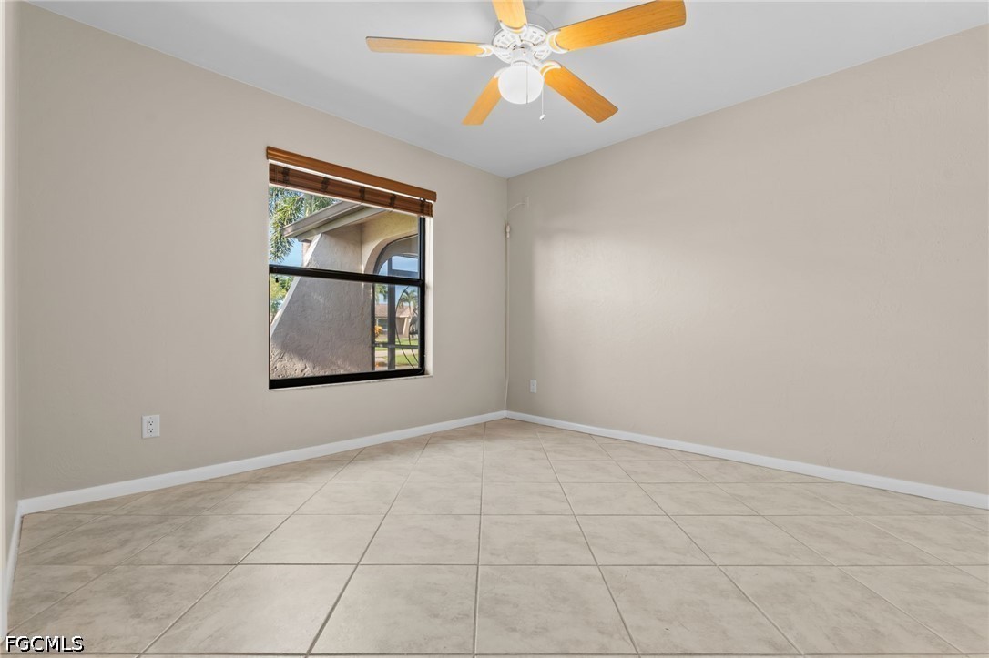 3 Bed Pool Home for Sale in Cape Coral, photo 15