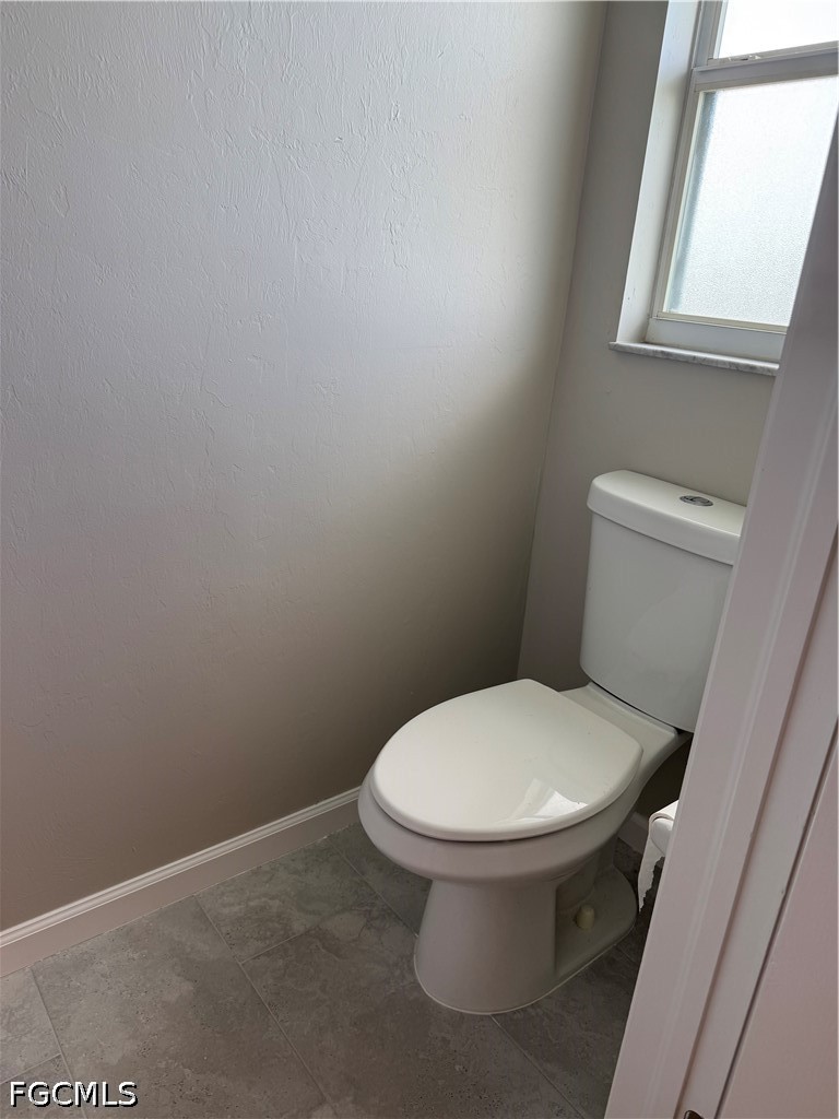 3 Bed SingleFamilyResidence for Sale in Cape Coral, photo 15
