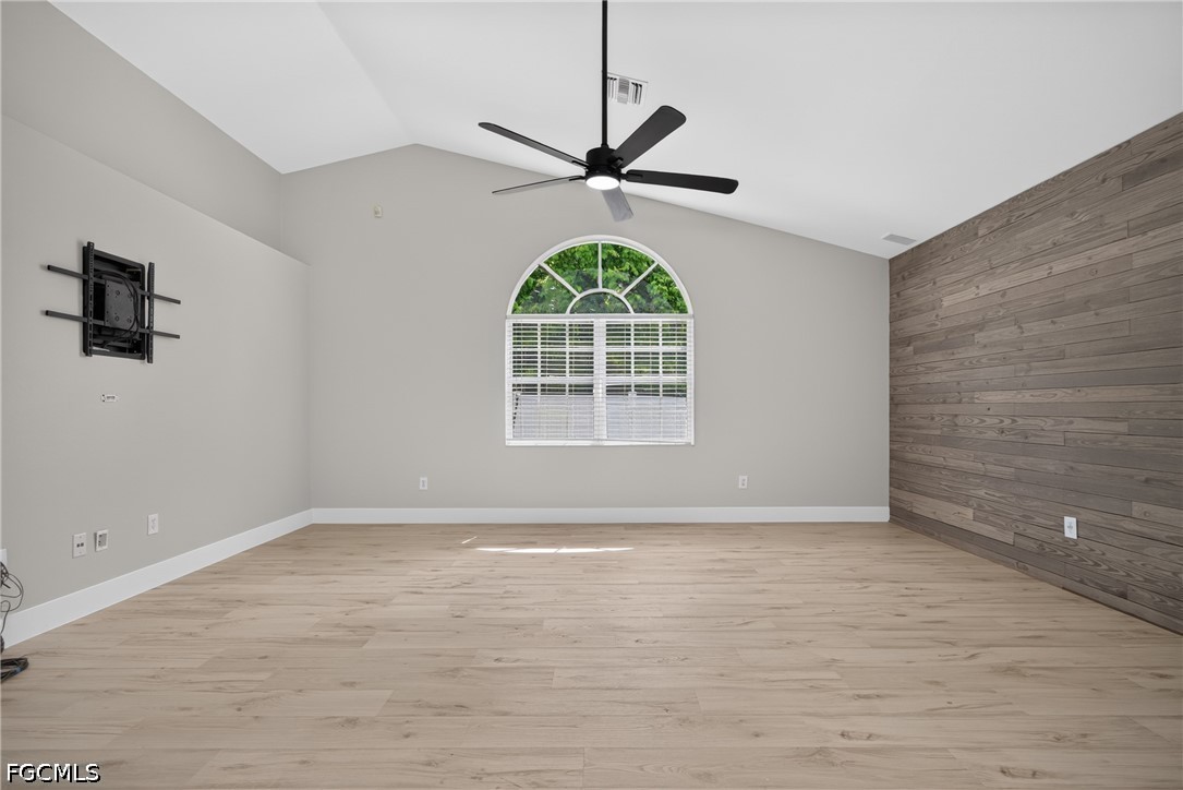3 Bed Pool Home for Sale in San Carlos Park, photo 15
