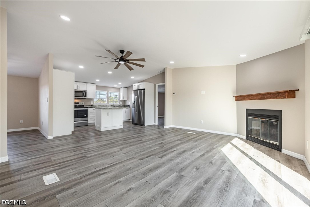 4 Bed ManufacturedHome for Sale in Alva, photo 15