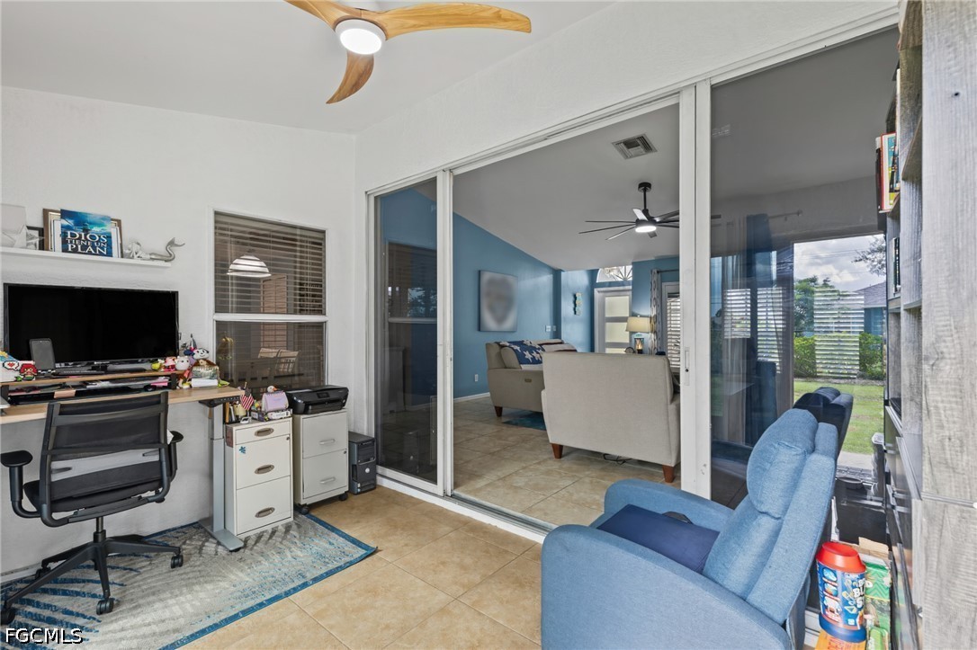3 Bed SingleFamilyResidence for Sale in Cape Coral, photo 15