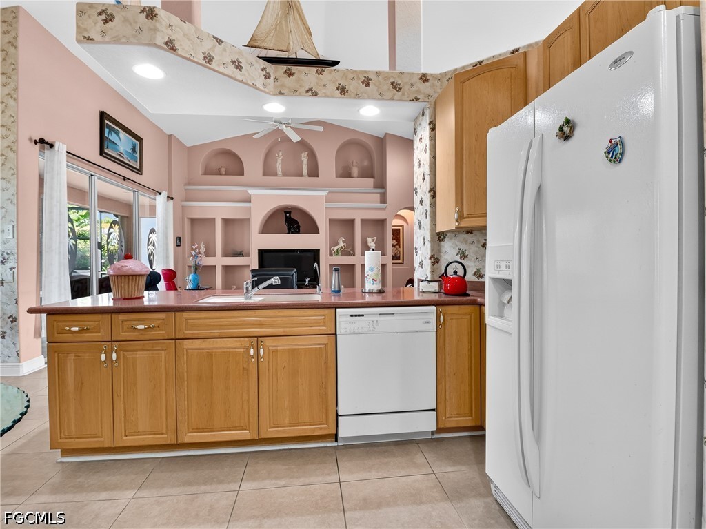 3 Bed Pool Home for Sale in Cape Coral, photo 15
