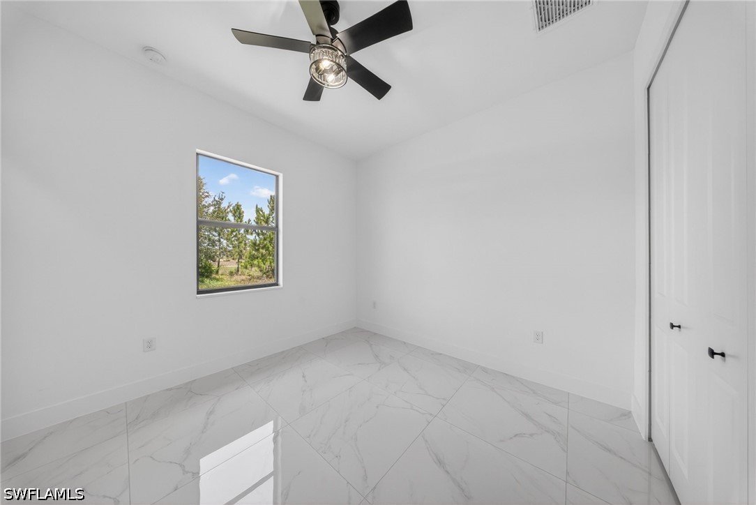 3 Bed SingleFamilyResidence for Sale in Lehigh Acres, photo 15