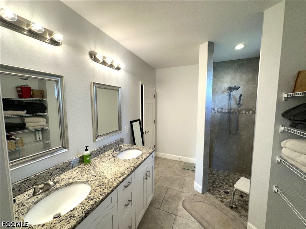3 Bed SingleFamilyResidence for Sale in Lehigh Acres, photo 15