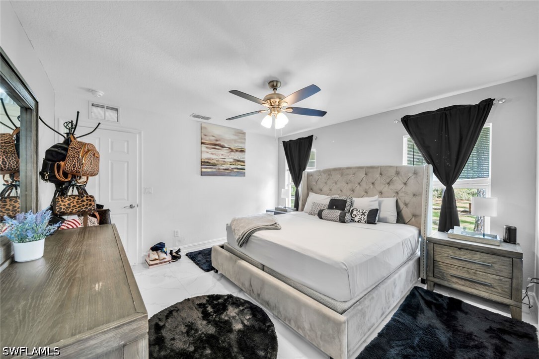 4 Bed SingleFamilyResidence for Sale in Naples, photo 15