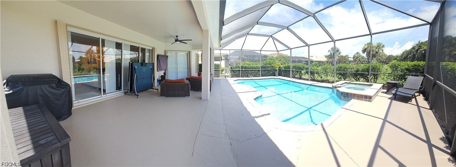 2 Bed Pool Home for Sale in Westminster, photo 15