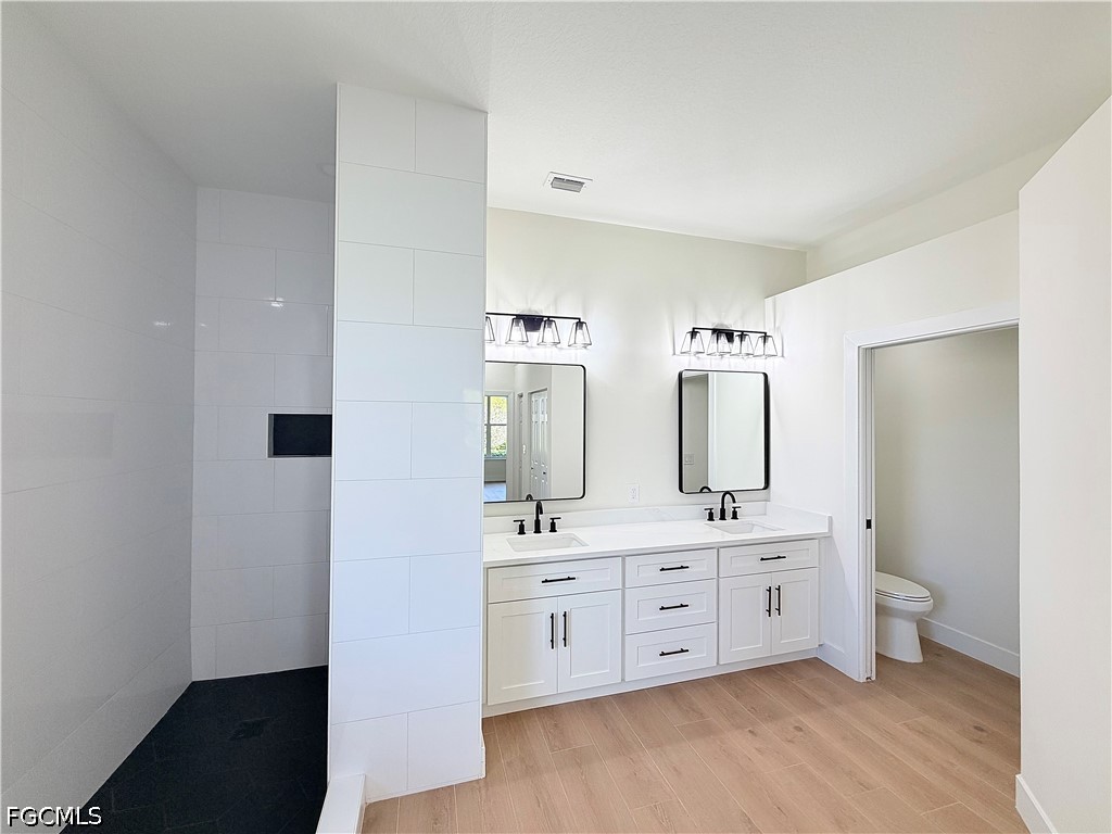 3 Bed SingleFamilyResidence for Sale in Coco Bay, photo 15