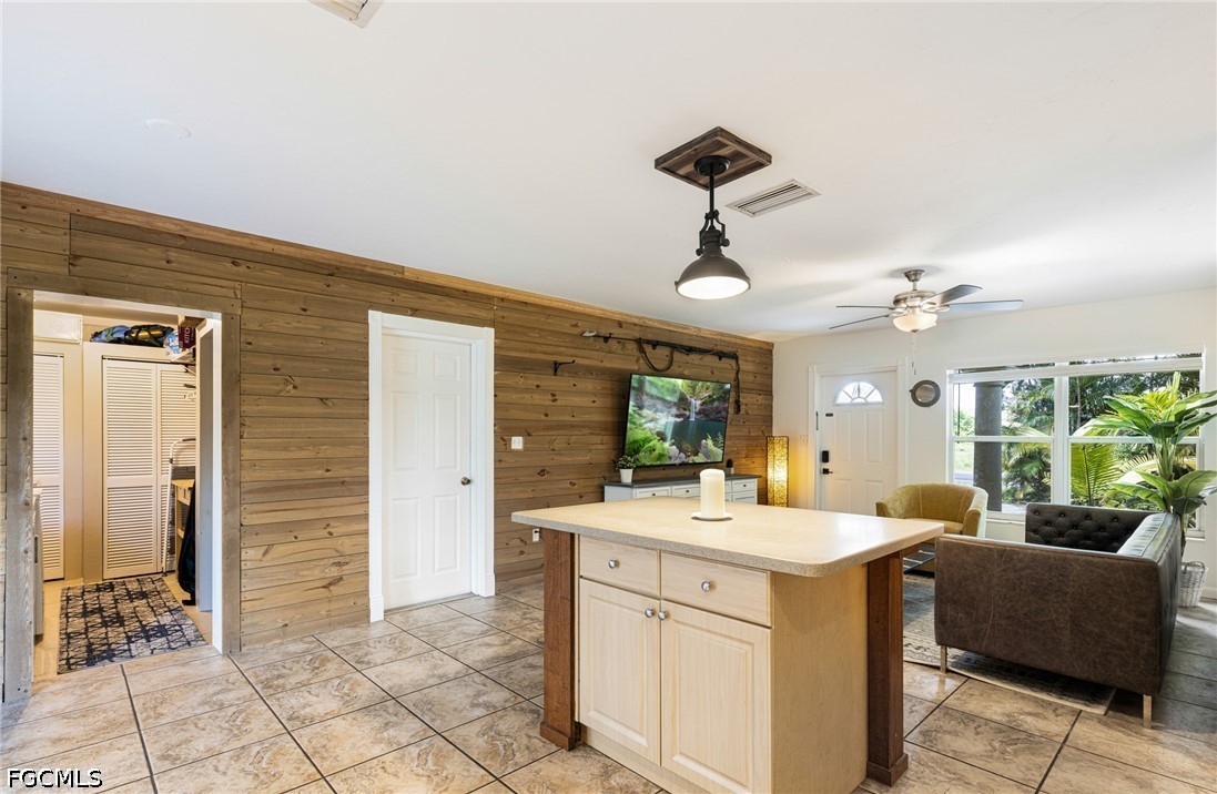 3 Bed SingleFamilyResidence for Sale in San Carlos Park, photo 15
