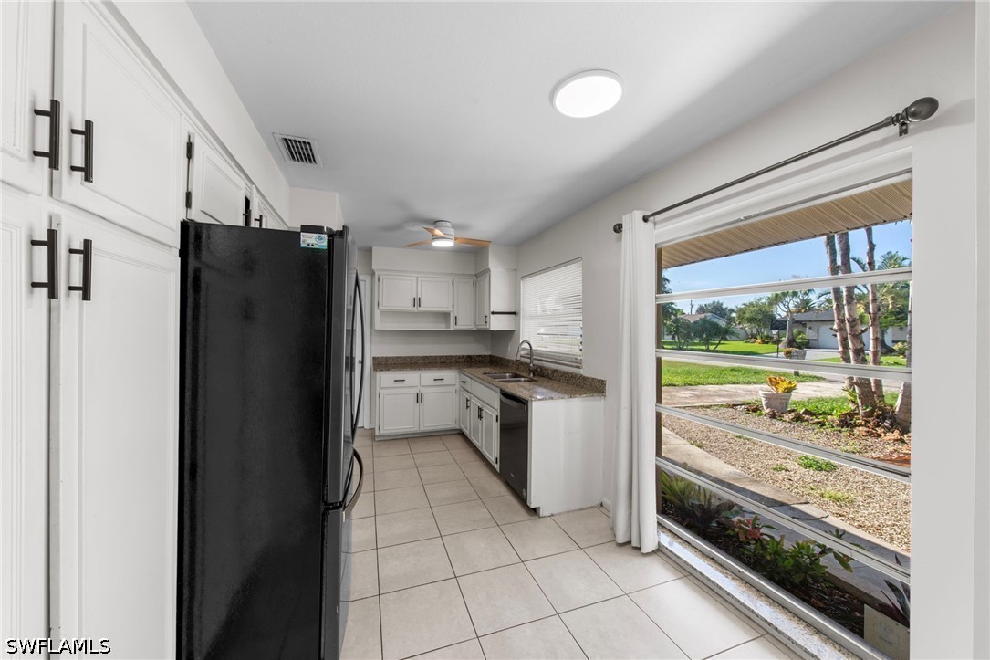 3 Bed SingleFamilyResidence for Sale in Cape Coral, photo 15