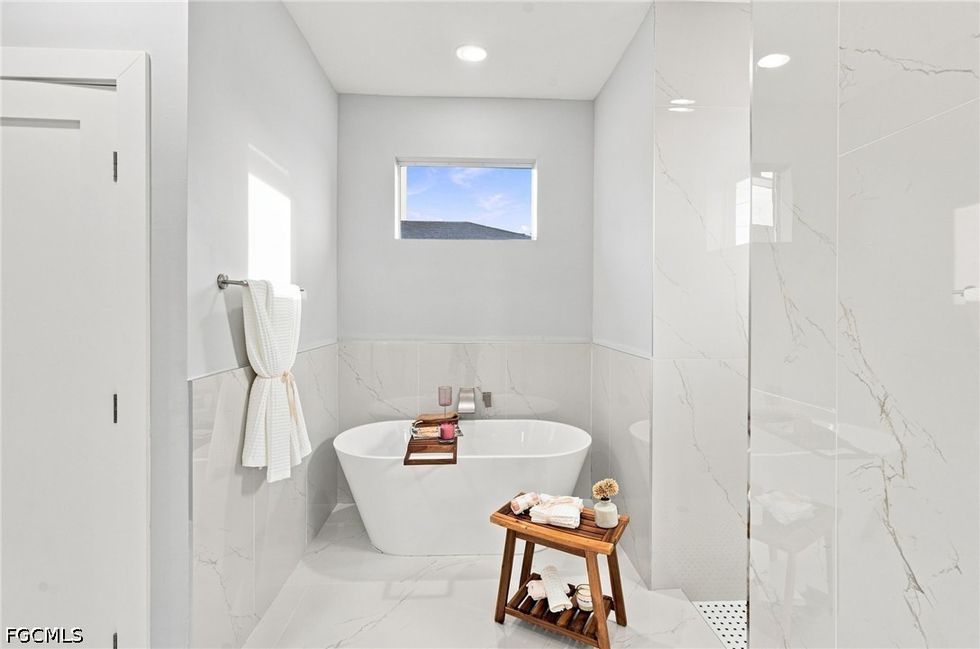 3 Bed SingleFamilyResidence for Sale in Lehigh Acres, photo 15