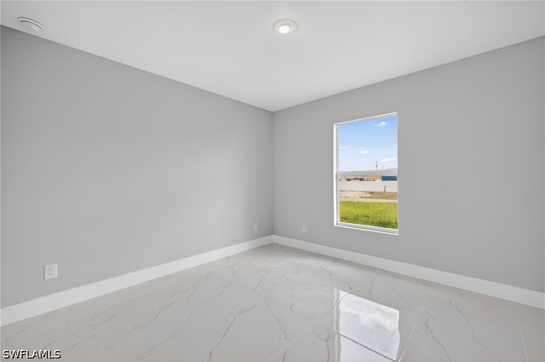 4 Bed Waterfront Home for Sale in Lehigh Acres, photo 15