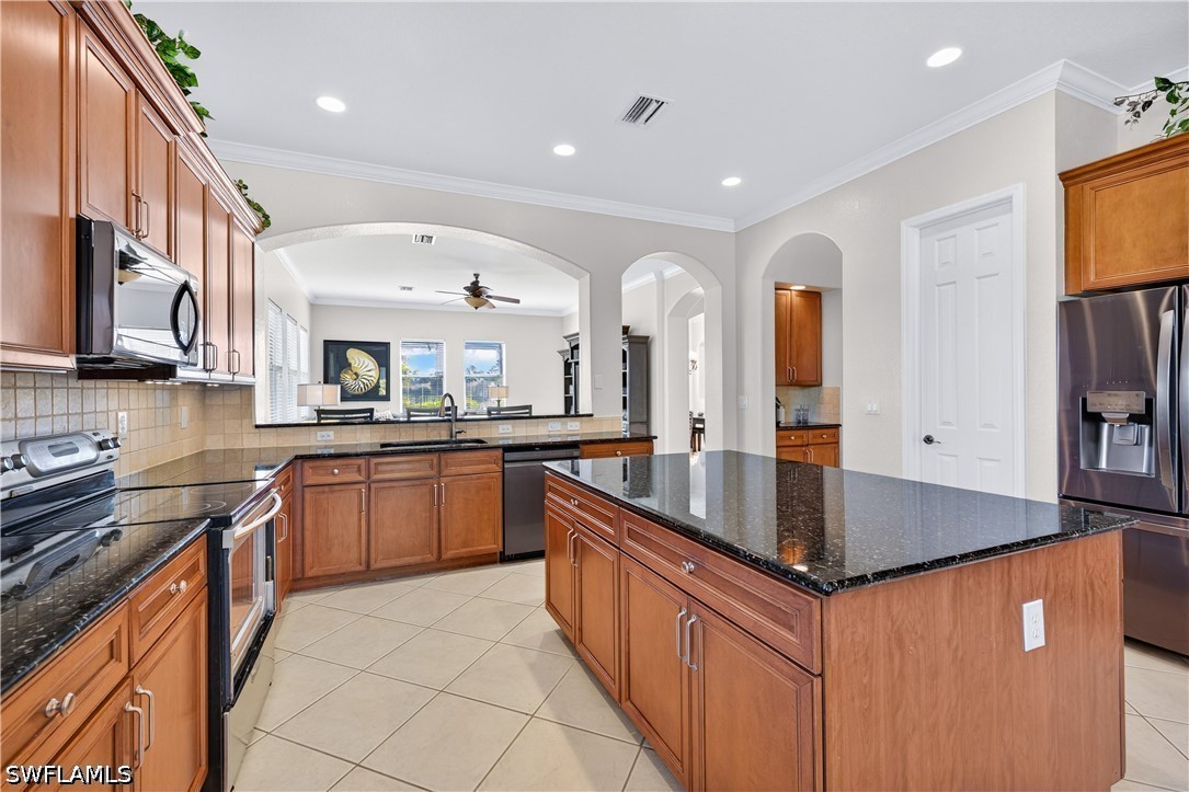 5 Bed Waterfront Home for Sale in Naples, photo 15