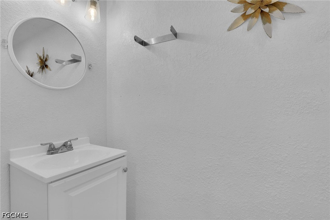 2 Bed Townhouse for Sale in Sunset Lake Condo, photo 15