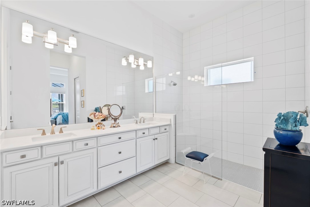 3 Bed Pool Home for Sale in Naples, photo 15