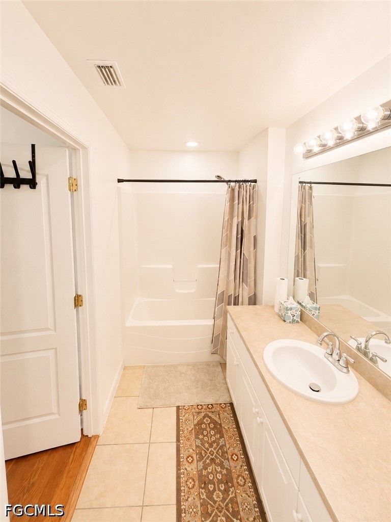 3 Bed SingleFamilyResidence for Sale in Cape Coral, photo 15