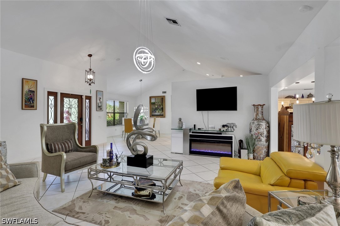 3 Bed Pool Home for Sale in Kings Lake, photo 15