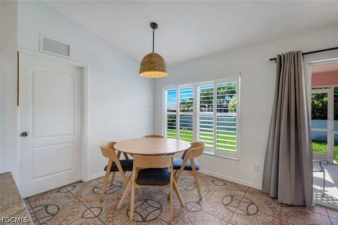 3 Bed SingleFamilyResidence for Sale in Cape Coral, photo 15
