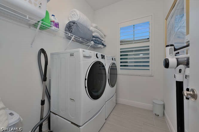 3 Bed Pool Home for Sale in Naples, photo 15