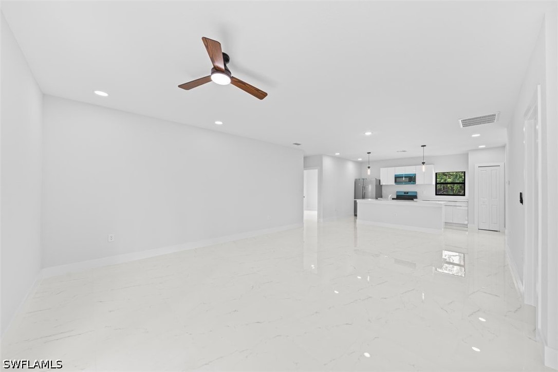 3 Bed SingleFamilyResidence for Sale in Lehigh Acres, photo 15