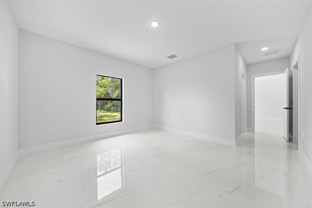3 Bed SingleFamilyResidence for Sale in Lehigh Acres, photo 15