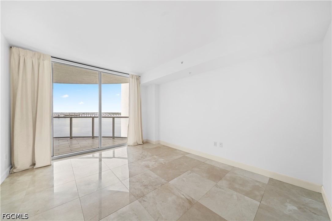 3 Bed Pool Home for Sale in Oasis, photo 15