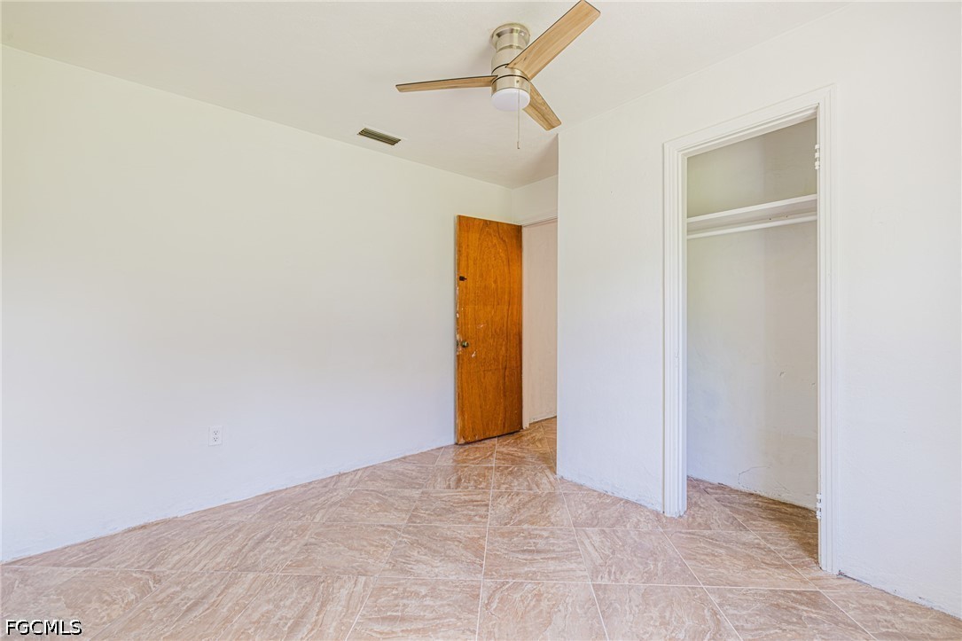 3 Bed SingleFamilyResidence for Sale in Fort Myers, photo 15