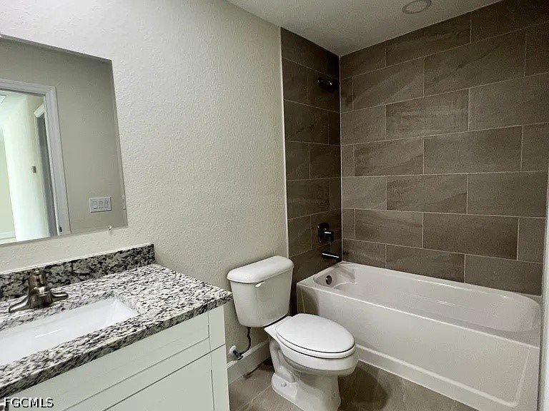 3 Bed SingleFamilyResidence for Sale in Lehigh Acres, photo 15