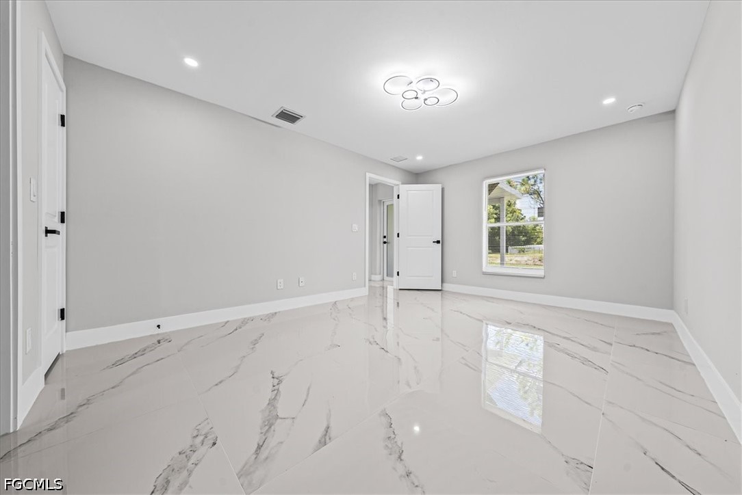 3 Bed SingleFamilyResidence for Sale in Lehigh Acres, photo 15