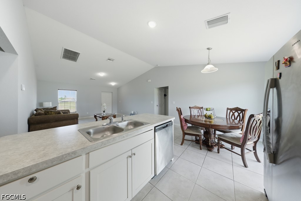 3 Bed SingleFamilyResidence for Sale in Cape Coral, photo 15