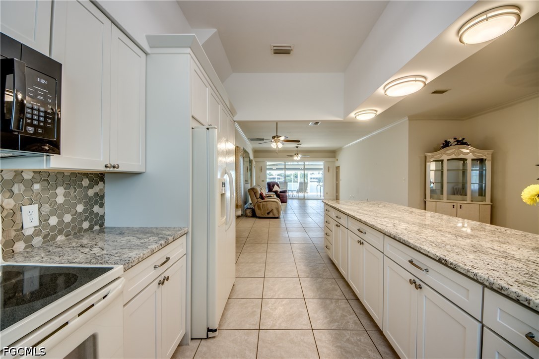 2 Bed Waterfront Home for Sale in Cape Coral, photo 15