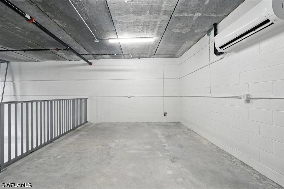 Office for Sale in Fort Myers, photo 15
