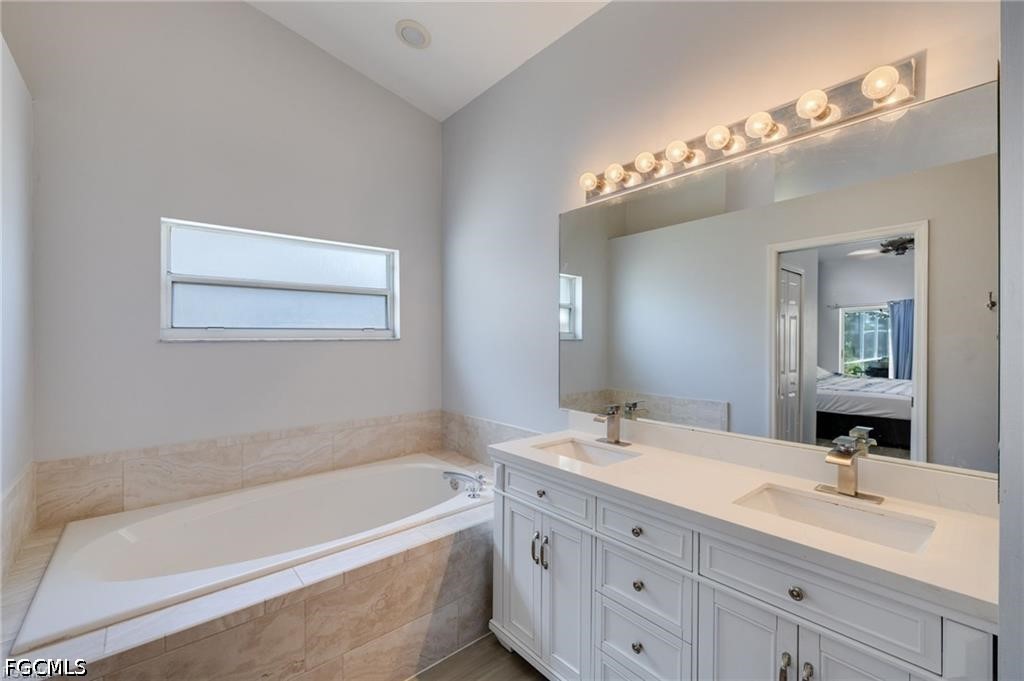 3 Bed Pool Home for Sale in Fort Myers, photo 15