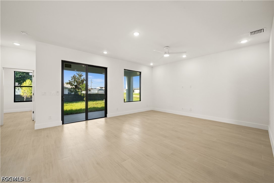 4 Bed SingleFamilyResidence for Sale in Cape Coral, photo 15