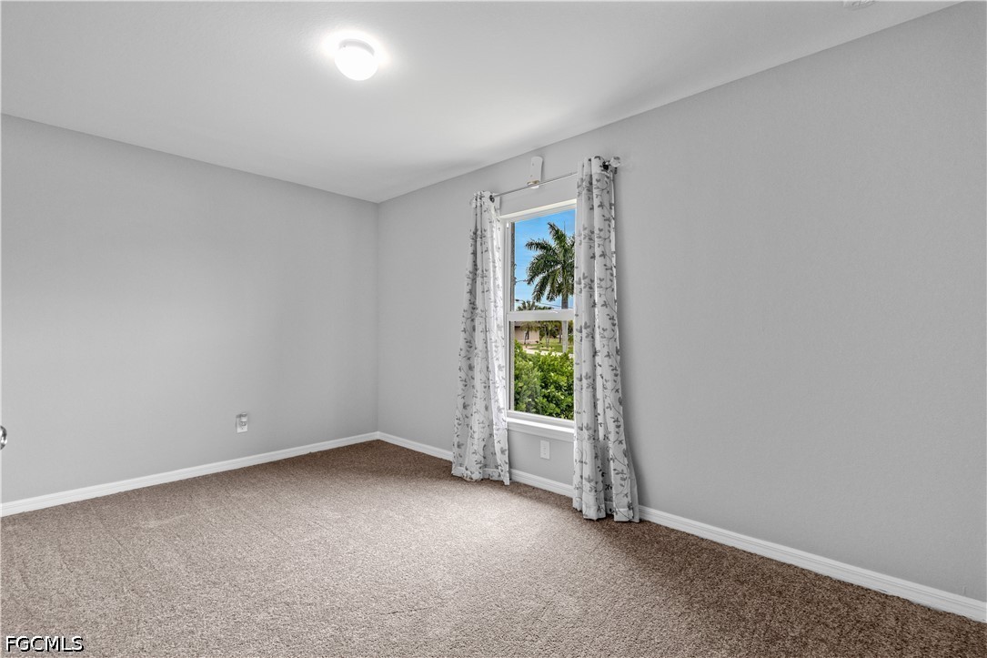 4 Bed SingleFamilyResidence for Sale in Cape Coral, photo 15